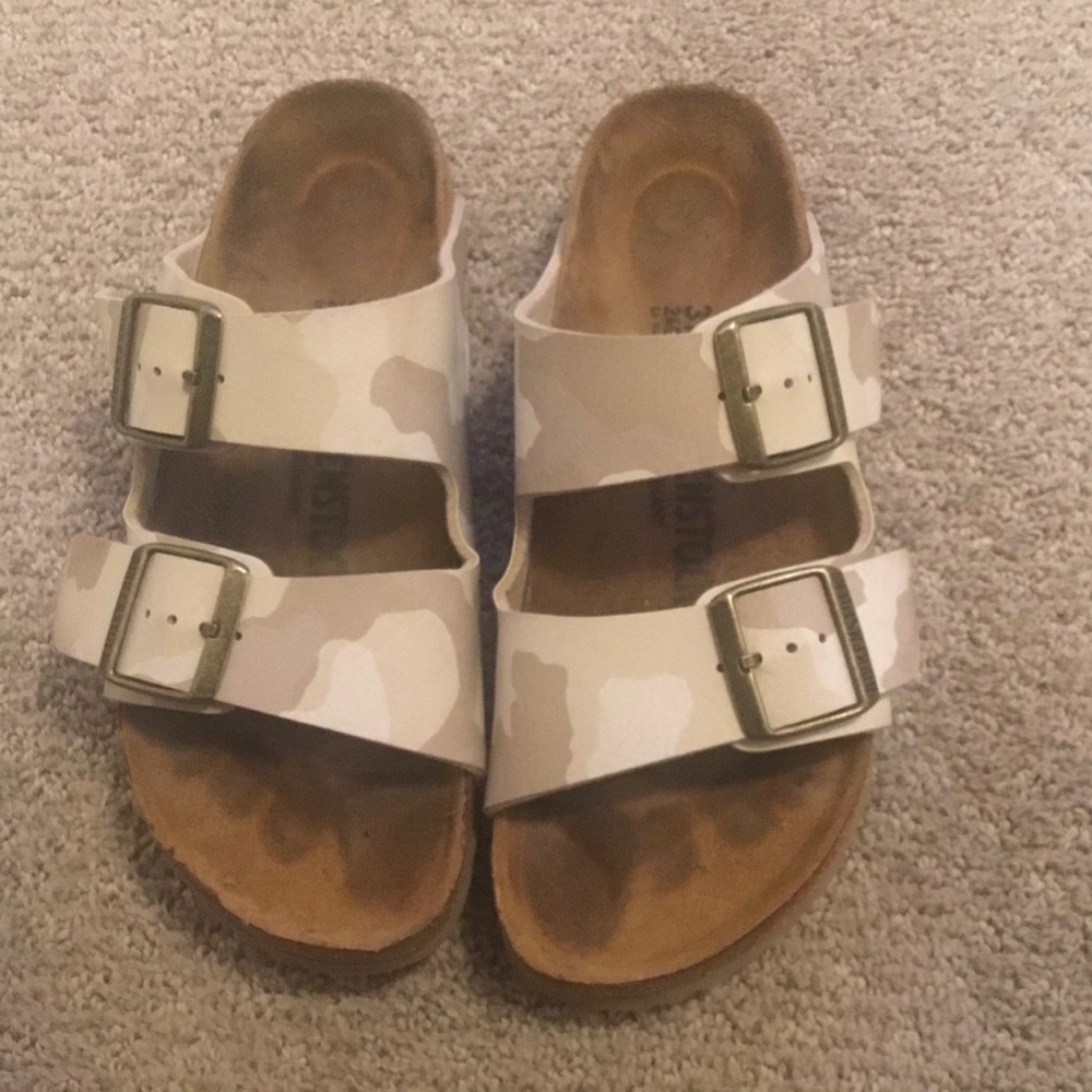 Birkenstock Arizona Desert Camo Double-Buckle Sandal - White/Tan SZ 6 - EUC